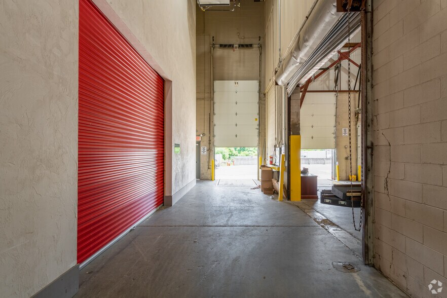 More Photos Of 58 R Pulaski St, Peabody Distribution For Lease