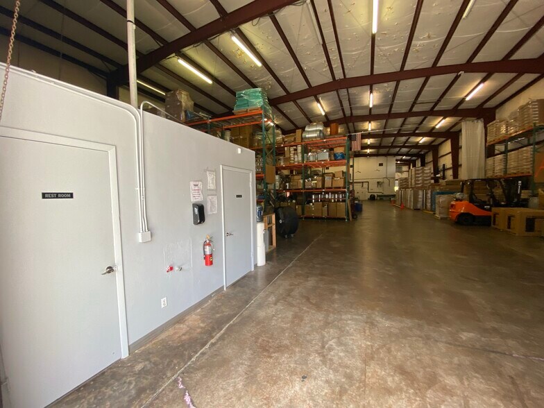 More Photos Of 430 Andalusia Ave, Ormond Beach Warehouse For Sale