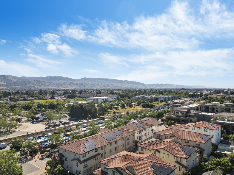 More Photos Of 65 E 2nd St, Morgan Hill Showroom For Sale