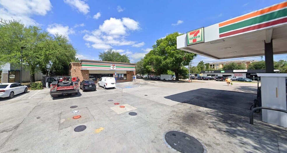 Primary Photo Of 8510 S Us-17-92 Hwy, Maitland Service Station For Sale