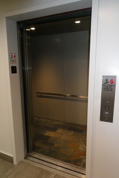 More Photos Of 6100-6120 San Fernando Rd, Glendale Office For Sale
