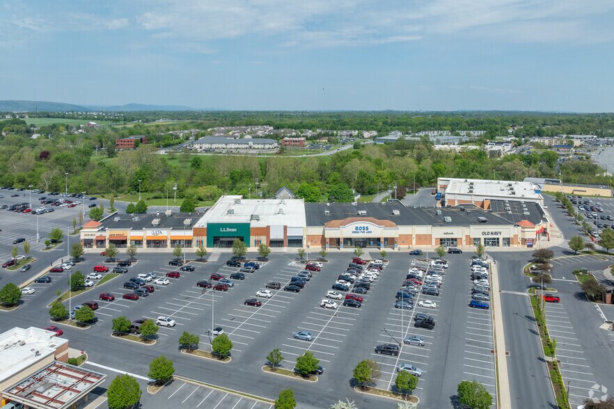 More Photos Of Carlisle Pike @ NWC Carlisle Pike (US Rte 11) & Lam, Mechanicsburg Unknown For Lease
