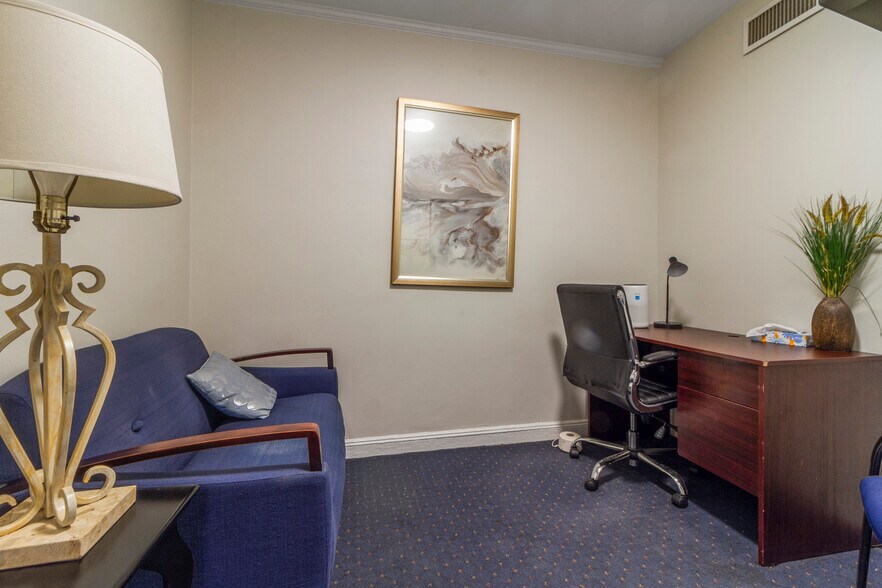 More Photos Of 98120 Queens Blvd, Rego Park Apartments For Sale