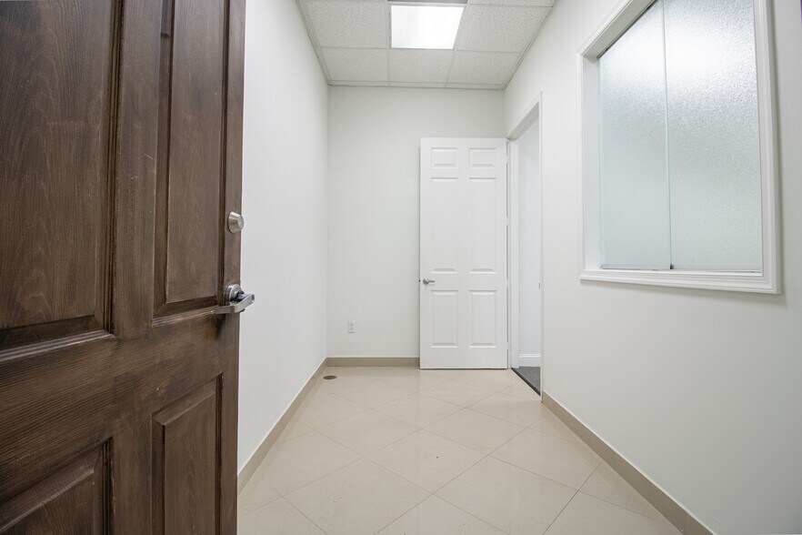More Photos Of 7301 Wiles Rd, Coral Springs Medical For Sale