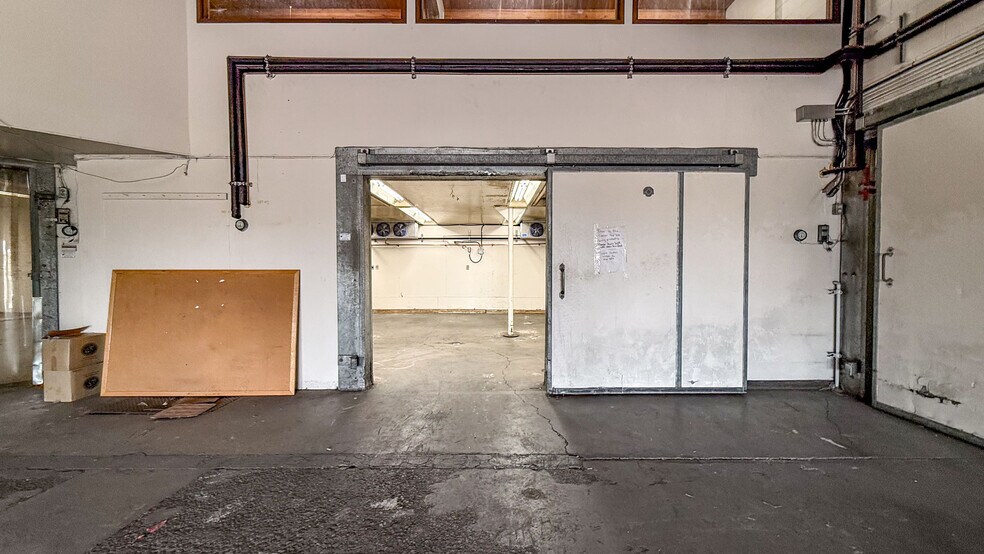 More Photos Of 441 Victoria St W, Kamloops Industrial For Lease