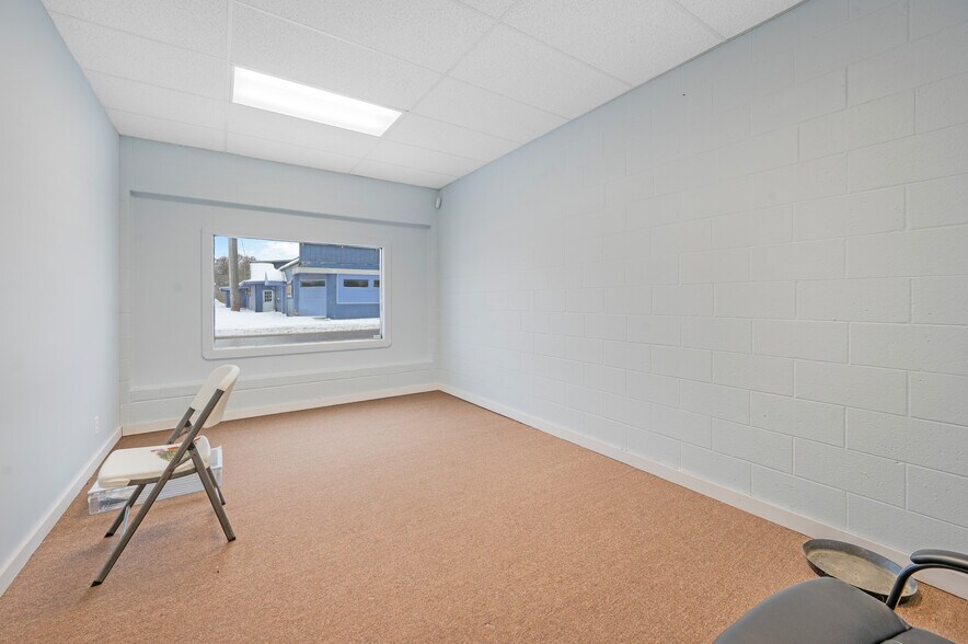 More Photos Of 805 Maple St, Big Rapids Storefront Retail Office For Sale