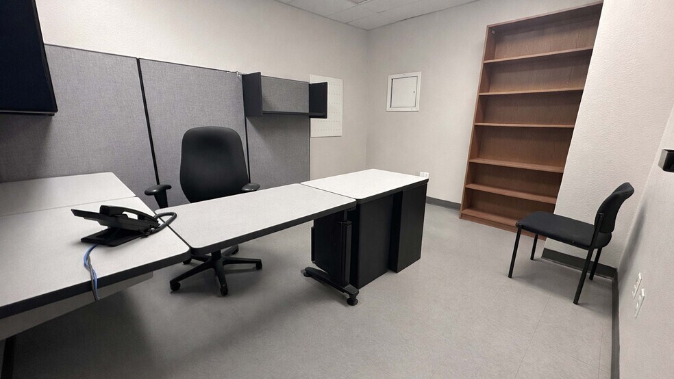 More Photos Of 227 N 8th St, La Porte Warehouse For Lease