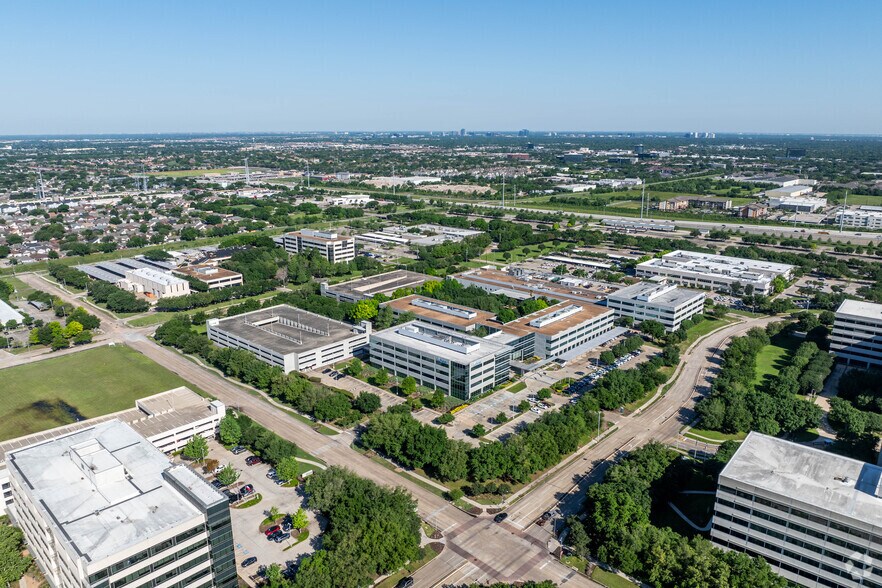 More Photos Of 10300 Town Park Dr, Houston Unknown For Lease