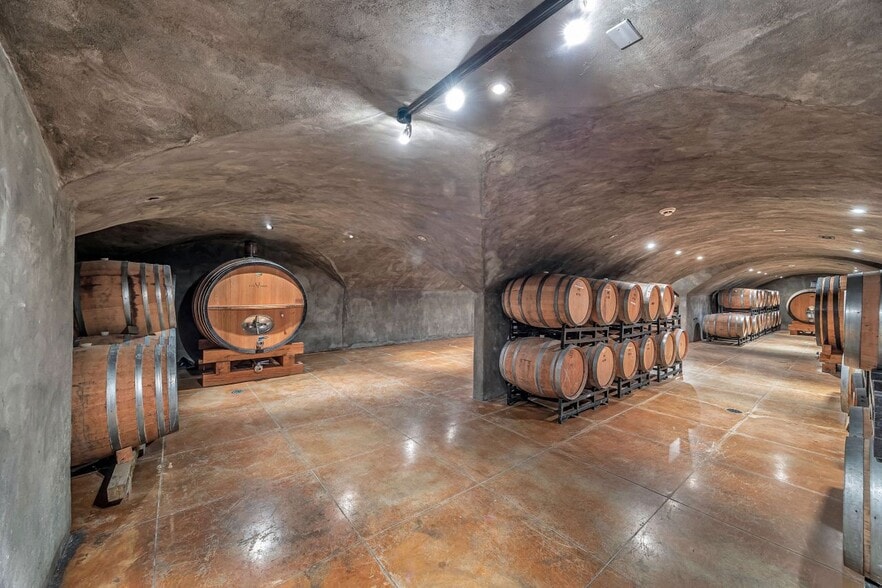 More Photos Of 150 Highway 330, Owenton Winery Vineyard For Sale