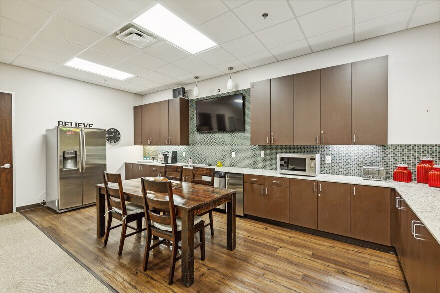 More Photos Of 3915 Mcdermott Rd, Plano Storefront Retail Office For Lease