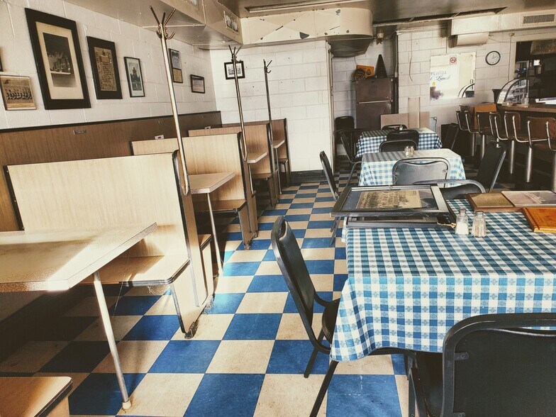 More Photos Of 113 Hopewell St, Hopewell Restaurant For Lease