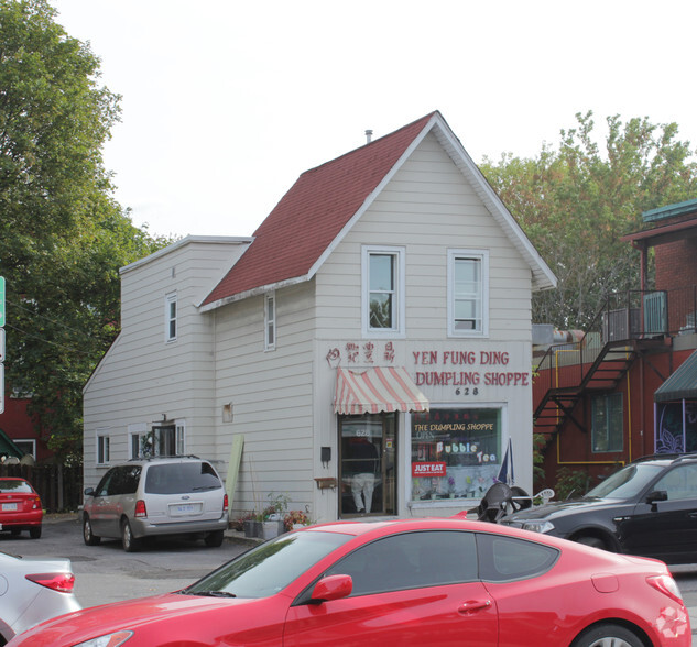 Primary Photo Of 628 Somerset St W, Ottawa General Retail For Sale