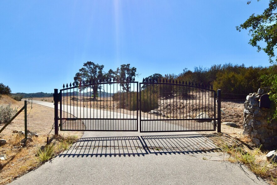 More Photos Of 76980 San Antonio Rd, Bradley Specialty For Sale