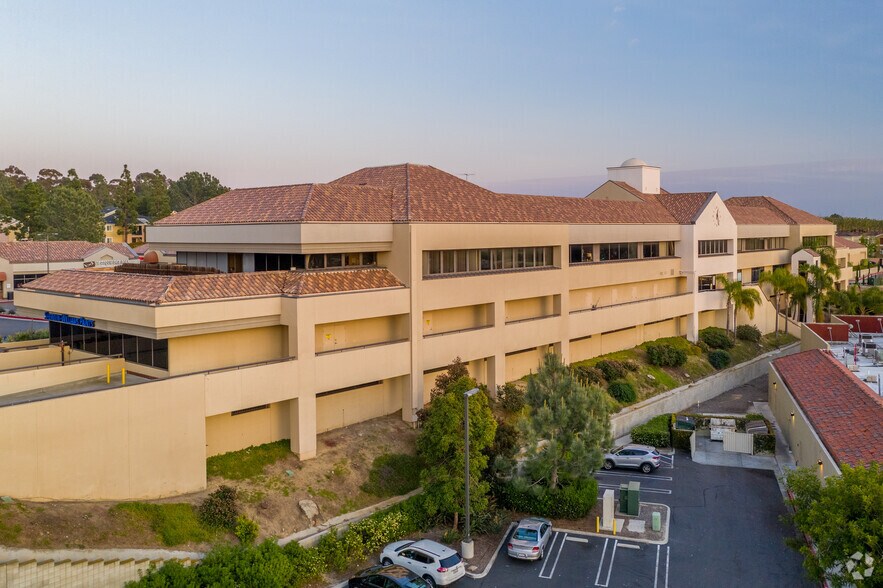 More Photos Of 12750-12950 Carmel Country Rd, San Diego Unknown For Lease