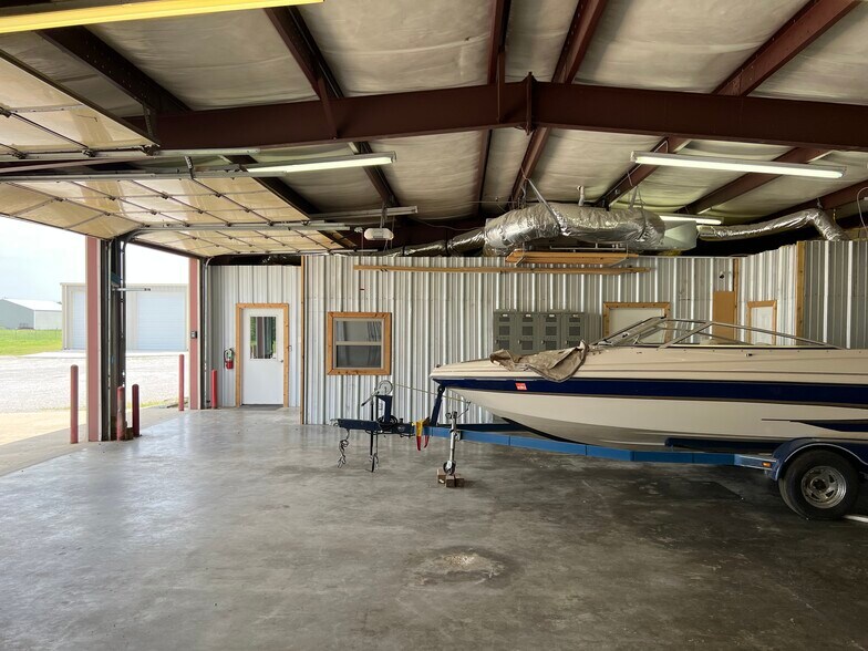 More Photos Of 3450 W 151st St S, Kiefer Warehouse For Lease