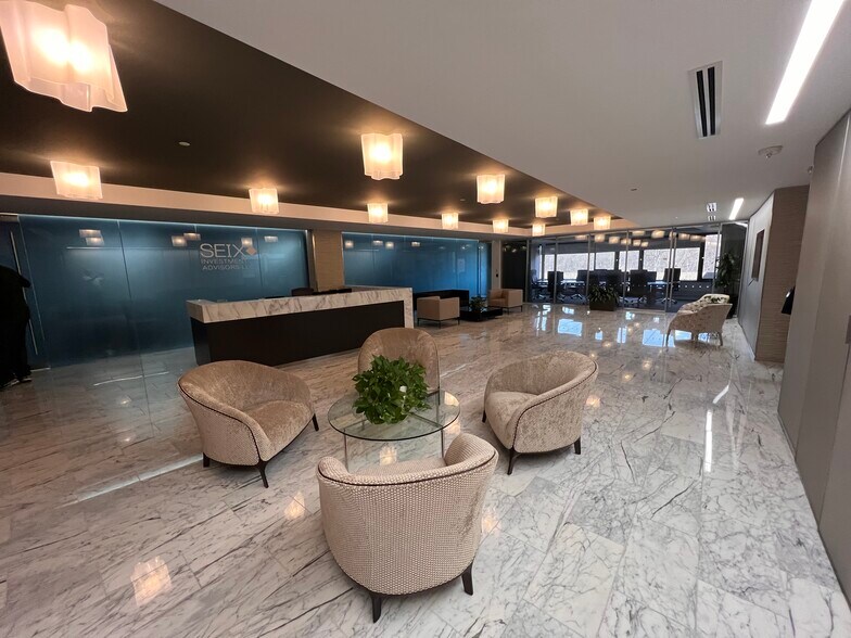 More Photos Of 1 Maynard Dr, Park Ridge Office For Lease