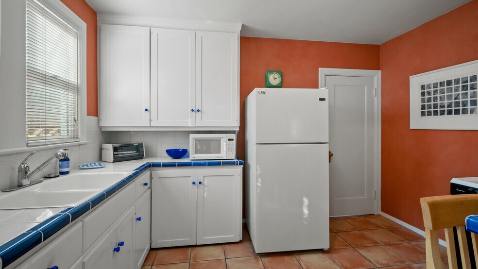 More Photos Of 717 C St, San Rafael Office For Sale