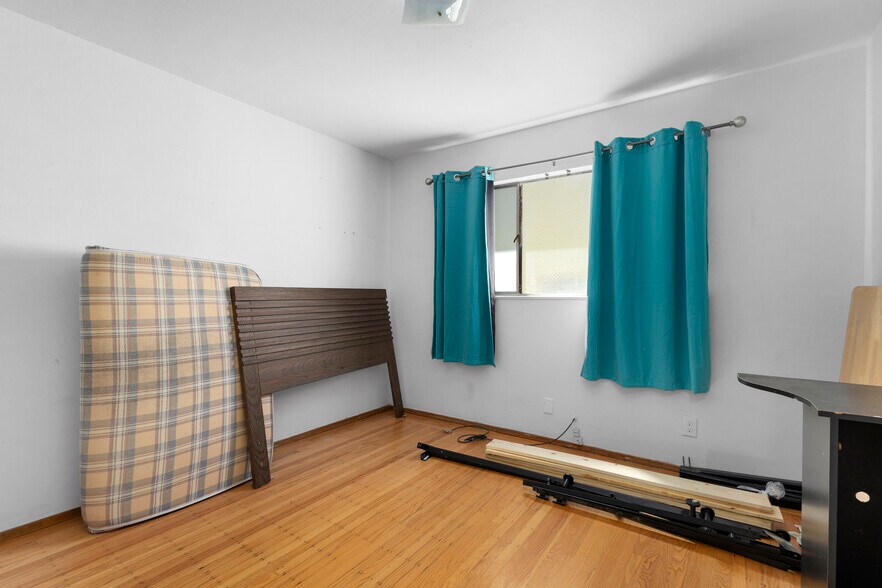 More Photos Of 2003-2005 Berkeley Way, Berkeley Apartments For Sale