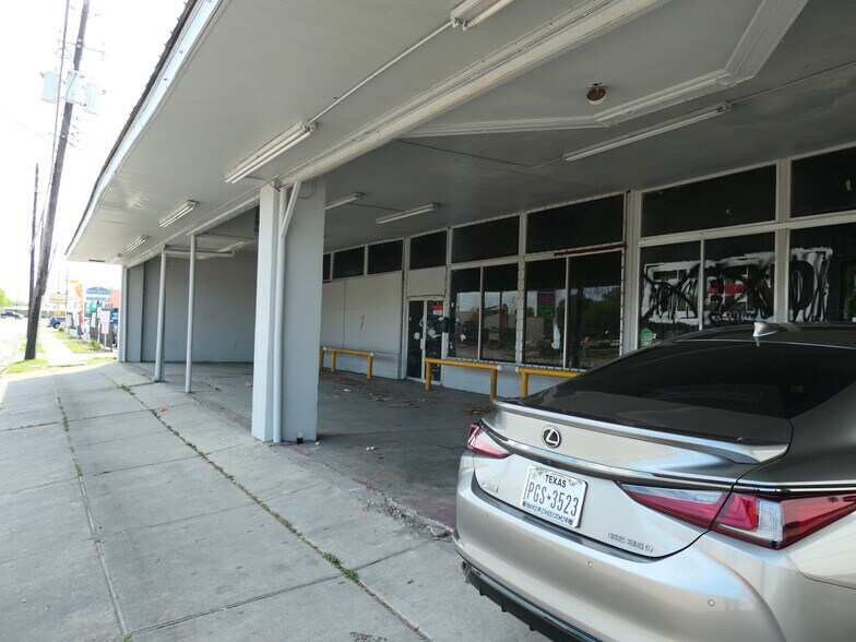 More Photos Of 7126 Lawndale St, Houston Storefront For Sale