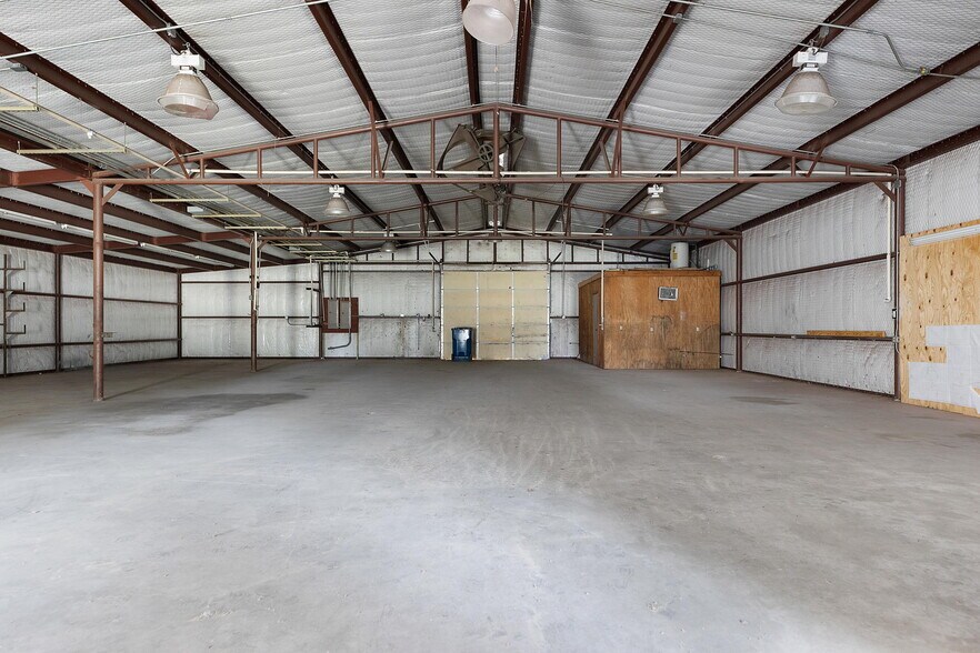 More Photos Of 159 Park Row, Van Warehouse For Sale