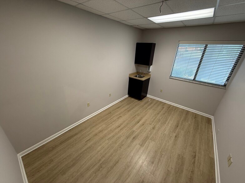 More Photos Of 1034 NW 57th St, Gainesville Medical For Lease