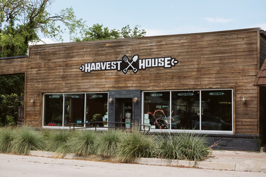 Primary Photo Of 331 E Hickory St, Denton Restaurant For Sale