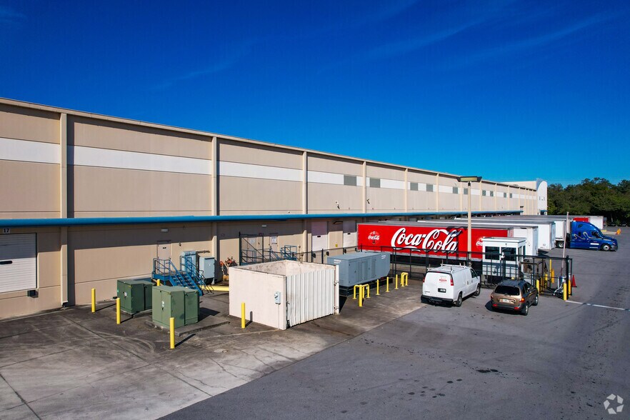 More Photos Of 4409-4443 Madison Industrial Ln, Tampa Warehouse For Lease