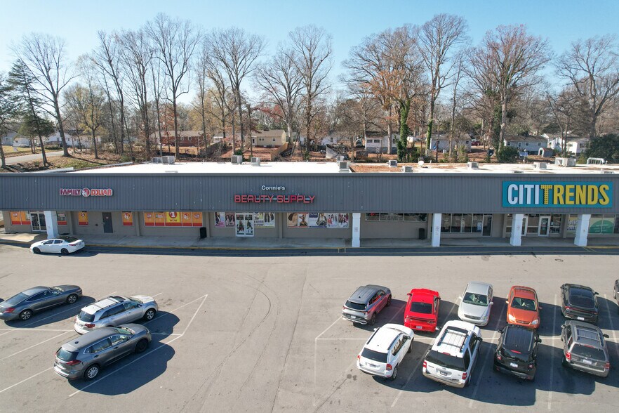 More Photos Of 1902-1922 Coliseum Blvd, Greensboro Unknown For Lease