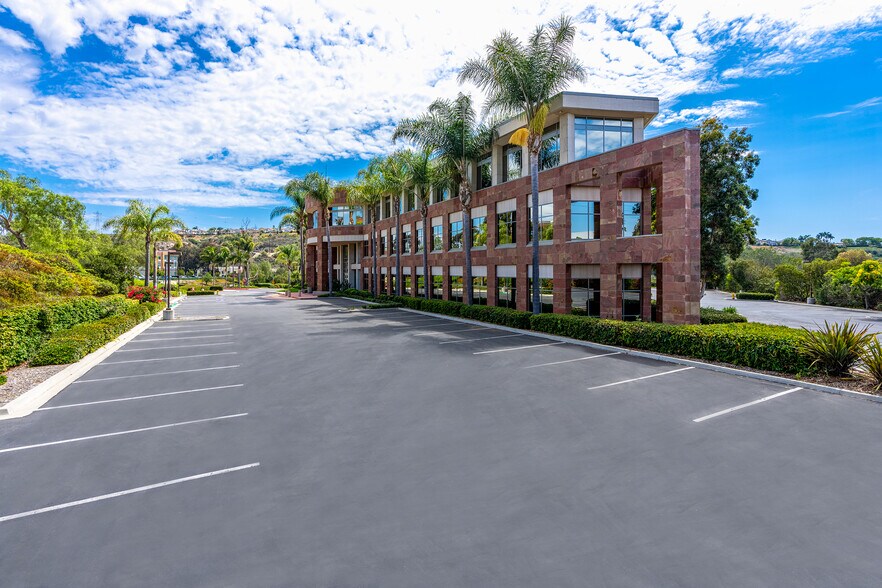 More Photos Of 1917 Palomar Oaks Way, Carlsbad Office For Sale