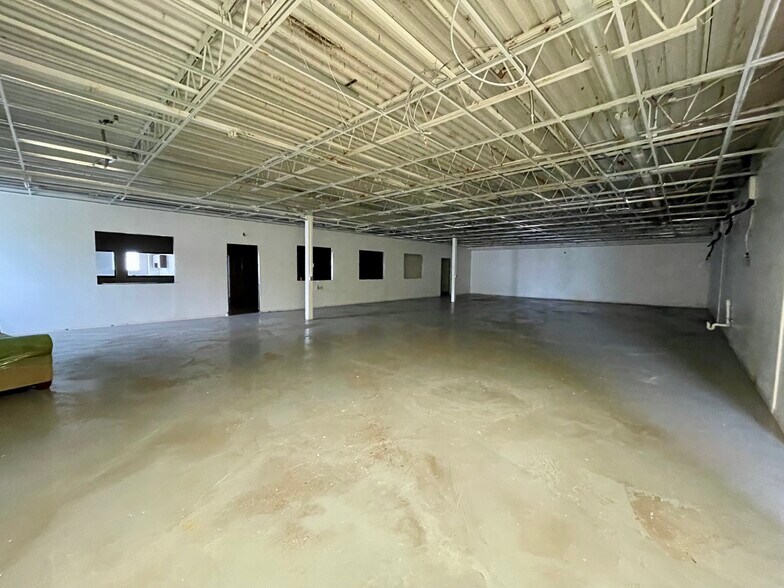 More Photos Of 73 River St, Bridgeport Manufacturing For Lease