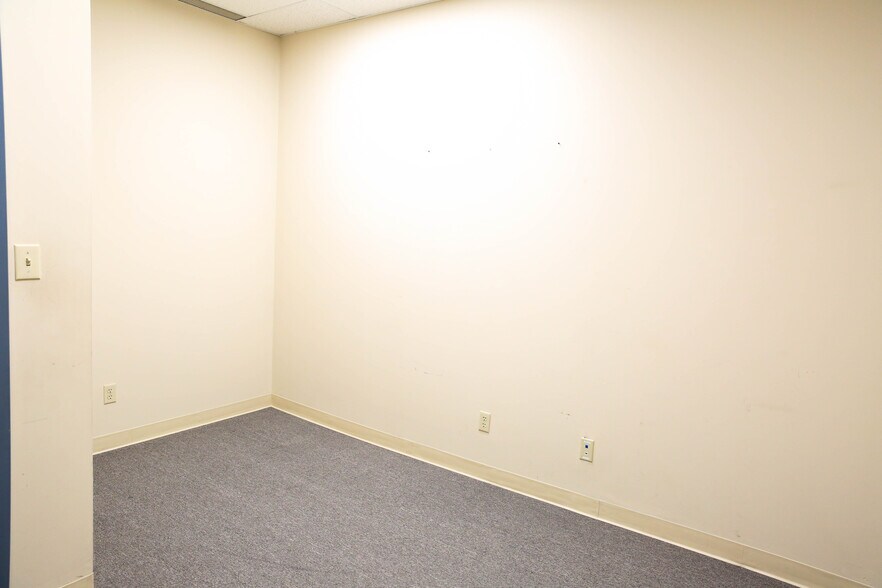 More Photos Of 626 Minnesota Ave, Kansas City Office For Lease