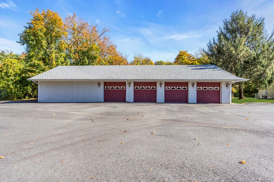 More Photos Of 150 W Veterans Hwy, Jackson Funeral Home For Sale