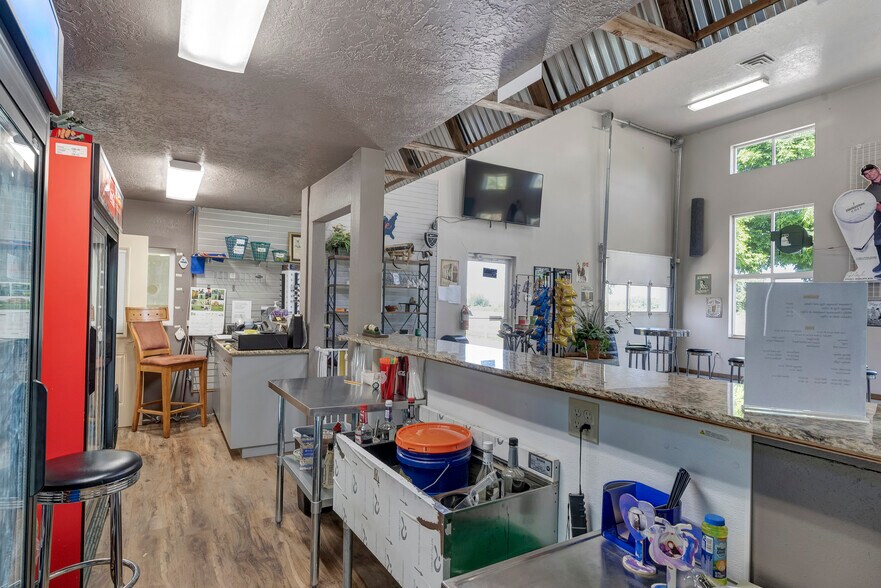 More Photos Of 6335 Highway 22, Independence Sports And Entertainment For Sale