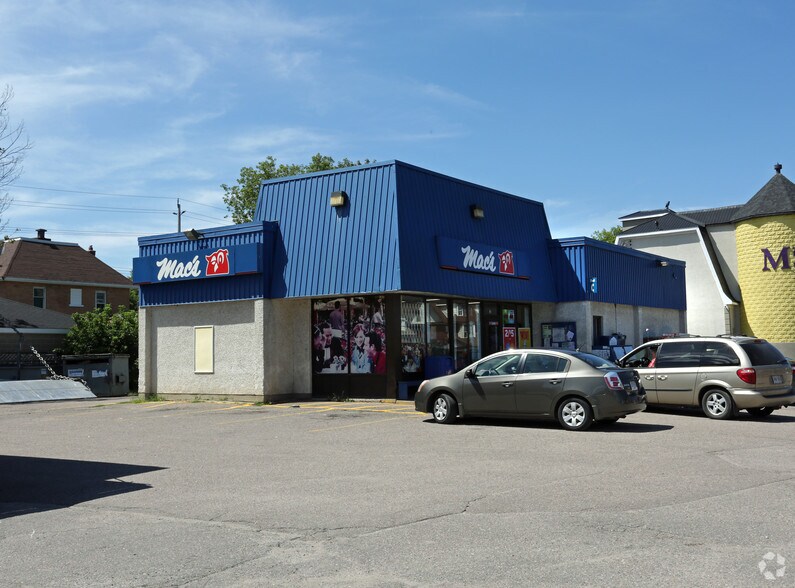More Photos Of 12 Raglan St N, Renfrew Convenience Store For Sale