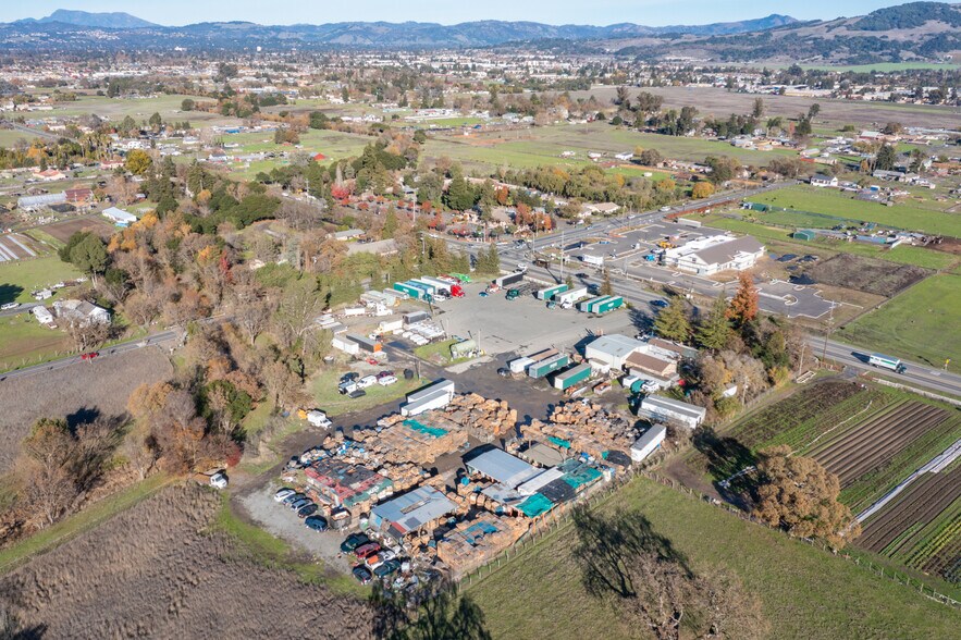 More Photos Of 3809 Stony Point Rd, Santa Rosa Service For Lease