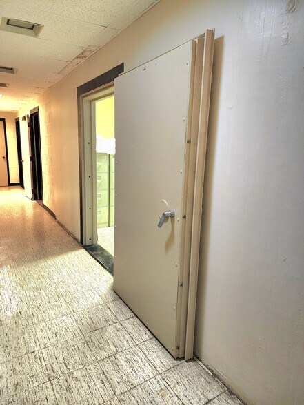 More Photos Of 1189 Breedlove St, Memphis Office For Sale