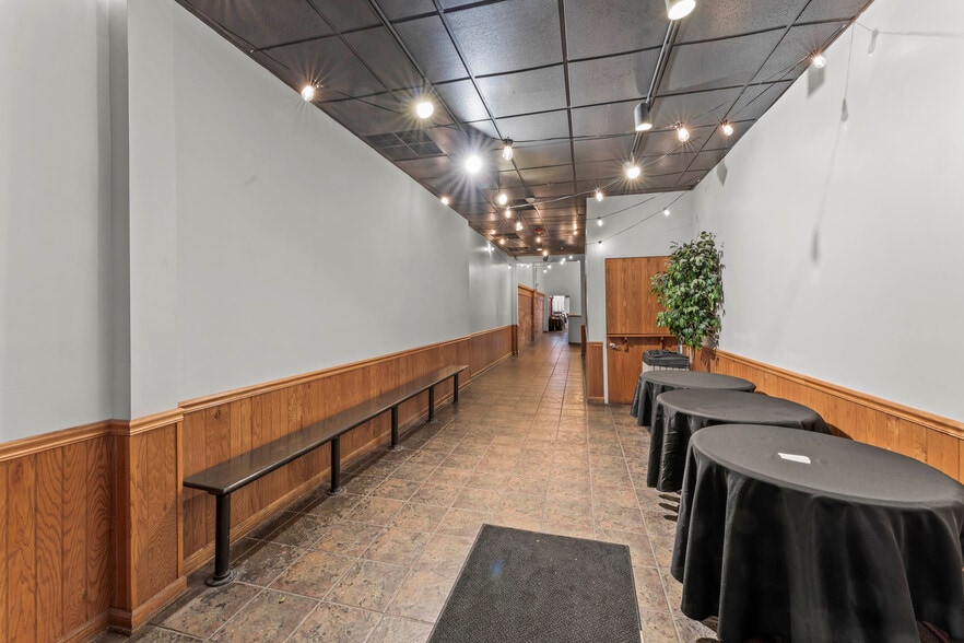 More Photos Of 19 N Main St, Washington Storefront For Sale
