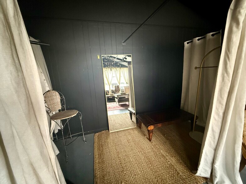 More Photos Of 122 E Center St, Le Roy Storefront Retail Residential For Lease