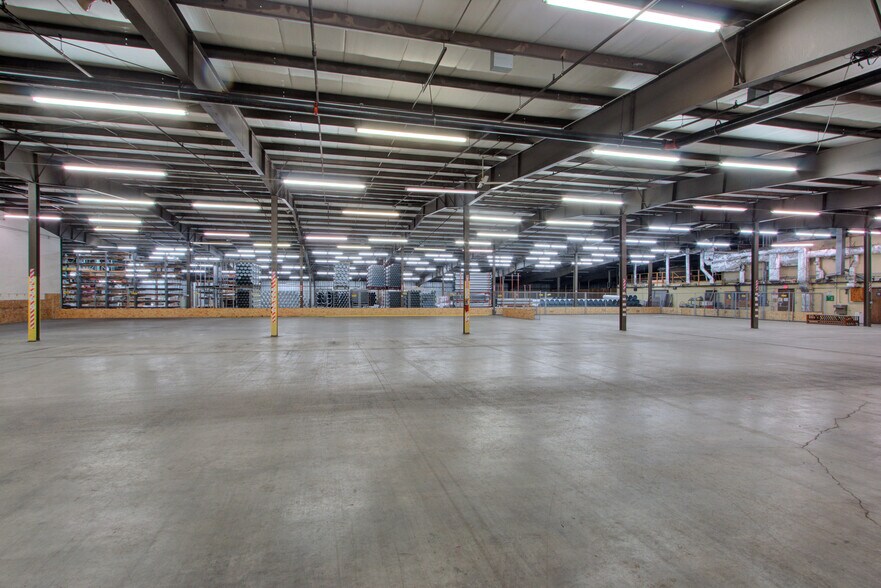 More Photos Of 2925 Welsby Ave, Stevens Point Warehouse For Lease