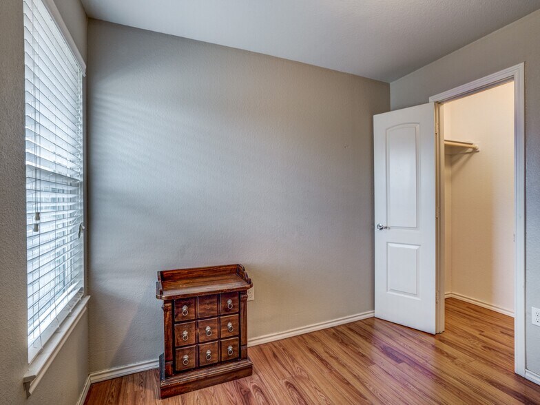 More Photos Of 1221 N Britain Rd, Irving Multifamily For Sale