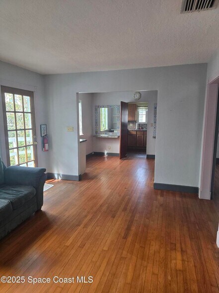 More Photos Of 708 Palmetto Ave, Melbourne Storefront Retail Residential For Lease