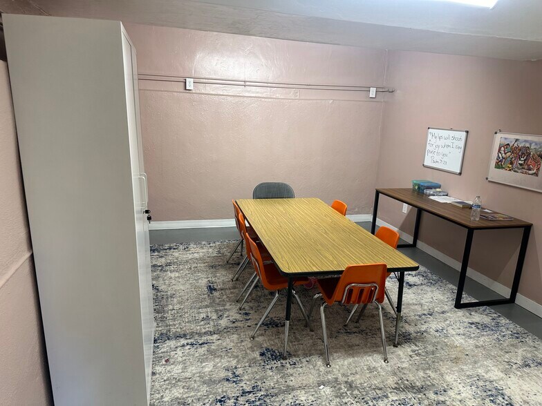 More Photos Of 1001 W Noble Ave, Visalia Specialty For Sale