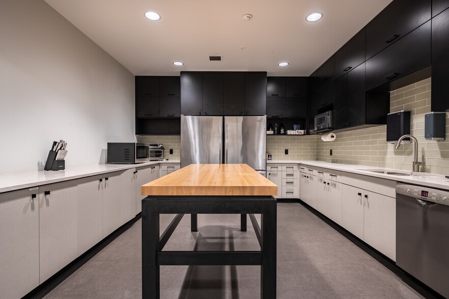 More Photos Of 116 W Pacific Ave, Spokane Office For Sale