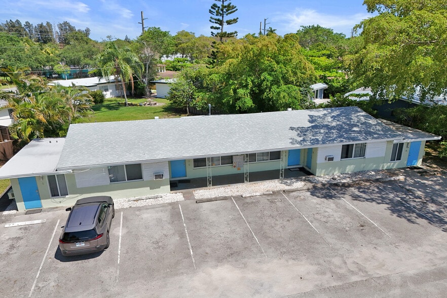 More Photos Of 1100 NE 18th Ct, Fort Lauderdale Apartments For Sale