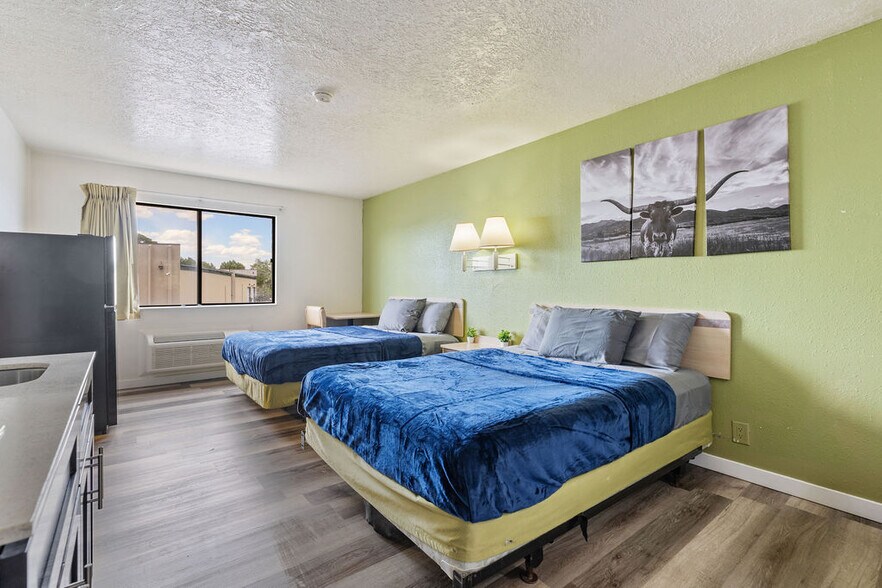 More Photos Of 261 Bear River Dr, Evanston Hotel For Sale