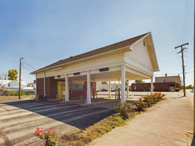 More Photos Of 101 E Elm St, Union City General Retail For Sale