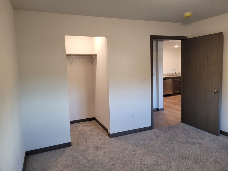 More Photos Of 437 Montgomery St, Custer Apartments For Sale