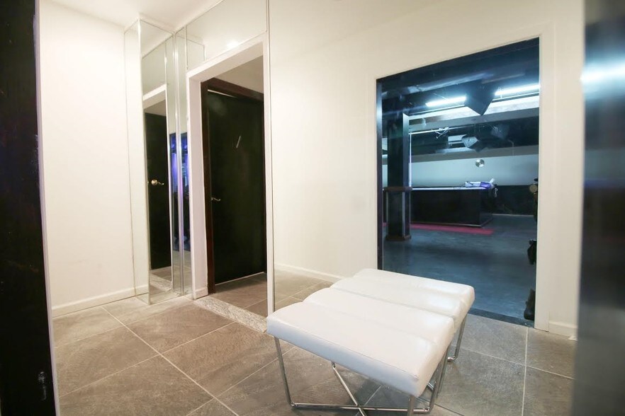 More Photos Of 171 Lincoln Ave, Bronx Manufacturing For Sale