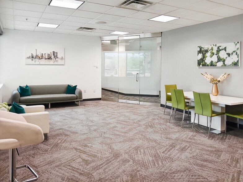 More Photos Of 16930 E Palisades Blvd, Fountain Hills Coworking Space