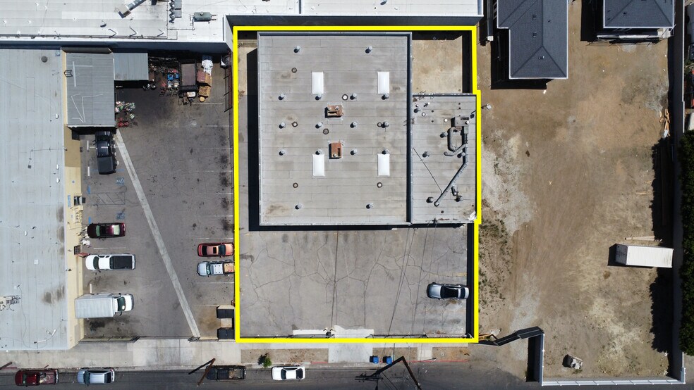 More Photos Of 14620 Novice St, Panorama City Warehouse For Lease